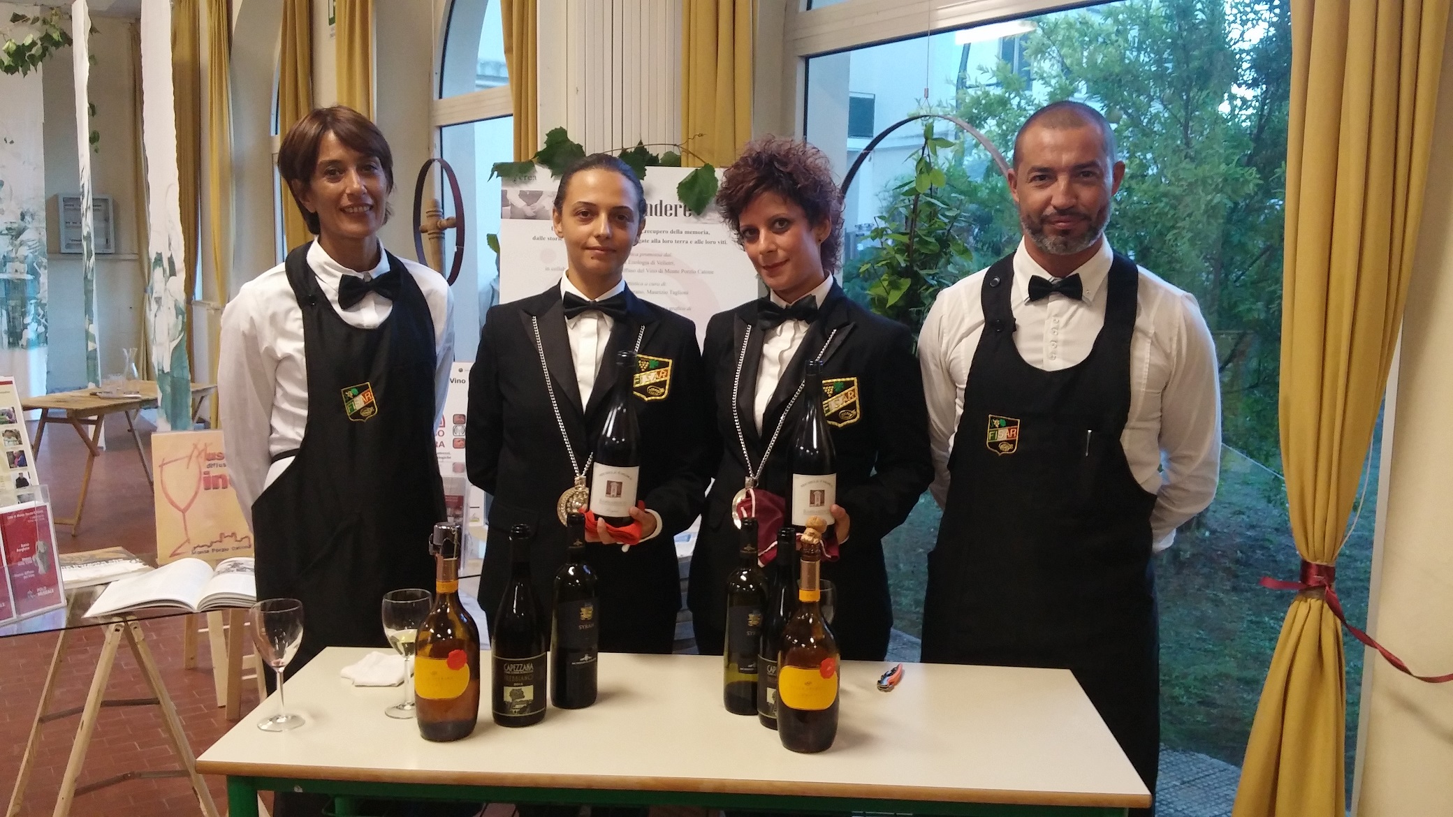 http://ideeinfermento.it/wp/wp-content/uploads/2017/05/Tutti-giù-in-cantina-sommelier-FISAR.jpg